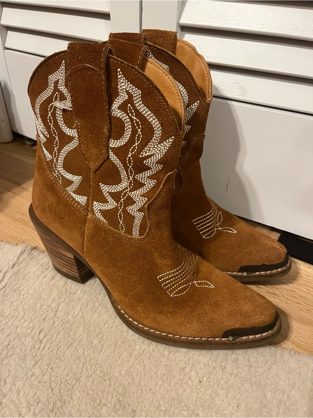 Dingo joyride booties